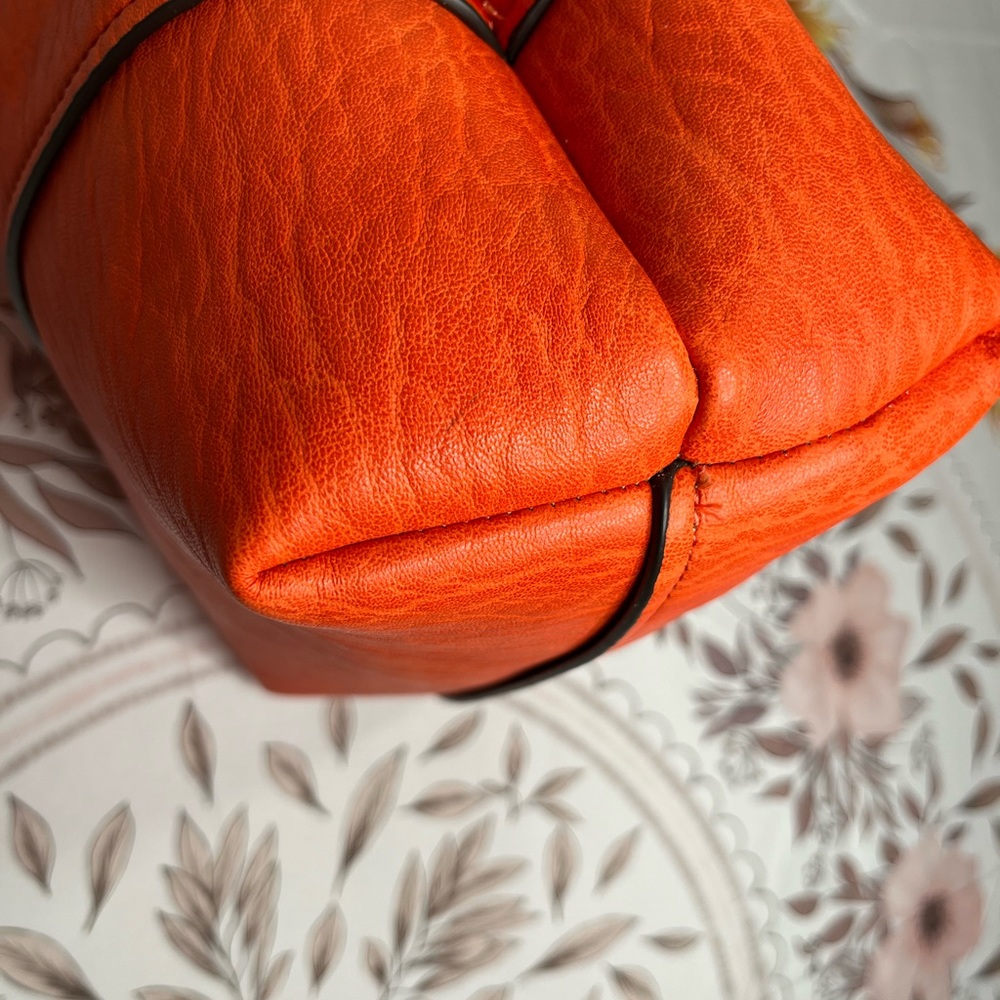 Calvin Klein Sonoma Reversible Tote - Picture 8 of 10